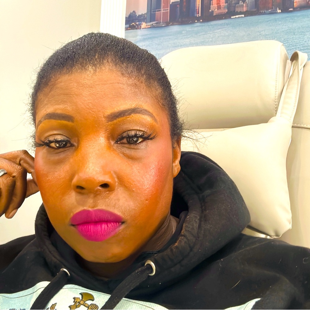 Meet your Posher, Temika